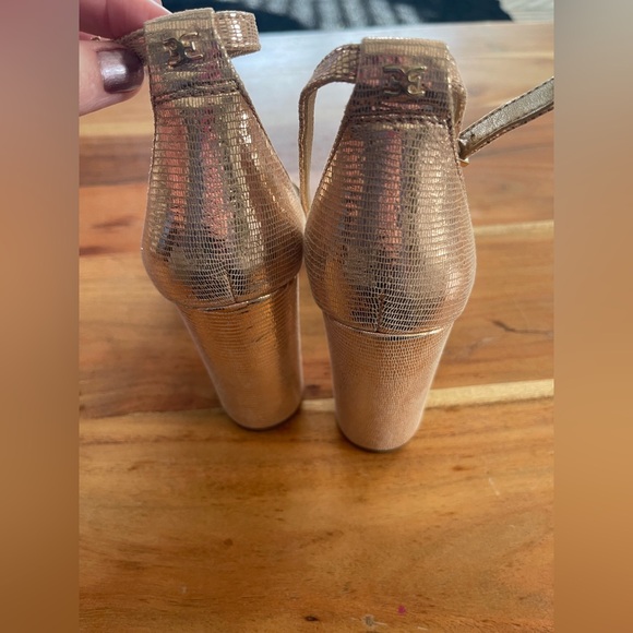 Sam Edelman Metallic ROSE Gold Heels - Picture 2 of 6